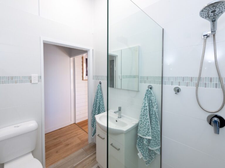 Catalyst Farm Stay Bathroom